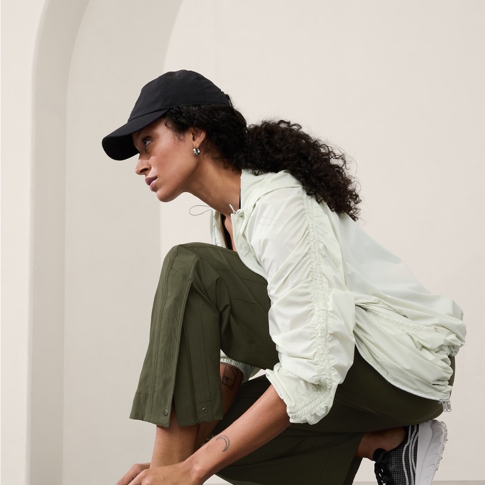 Athleta Trekkie high rise parachute pants olive - Picture 4 of 7